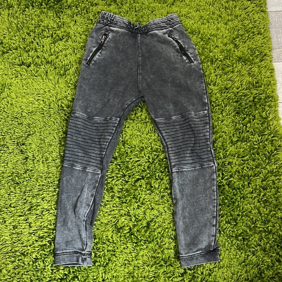 2 pairs of HM pants - Picture 4 of 4
